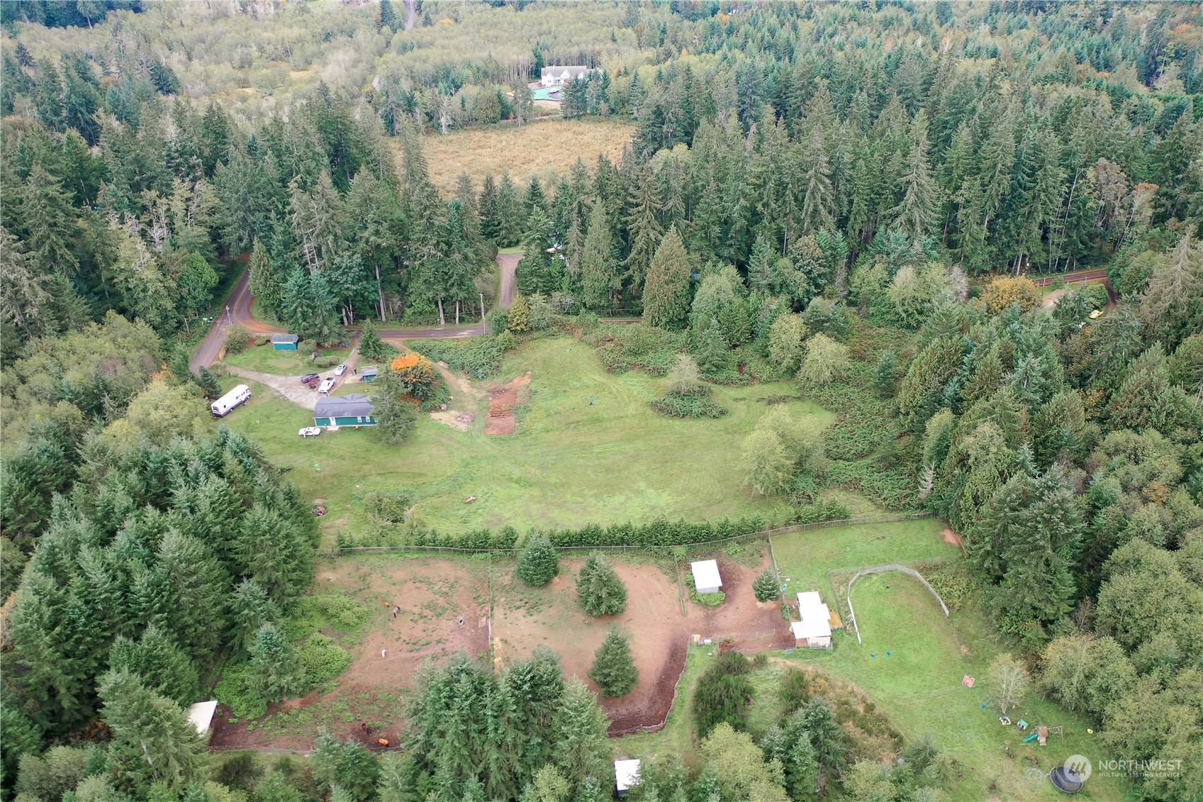 29755 Parcells Road Northeast Kingston, WA 98346 - Photo 5 of 39 Gallery Image 5