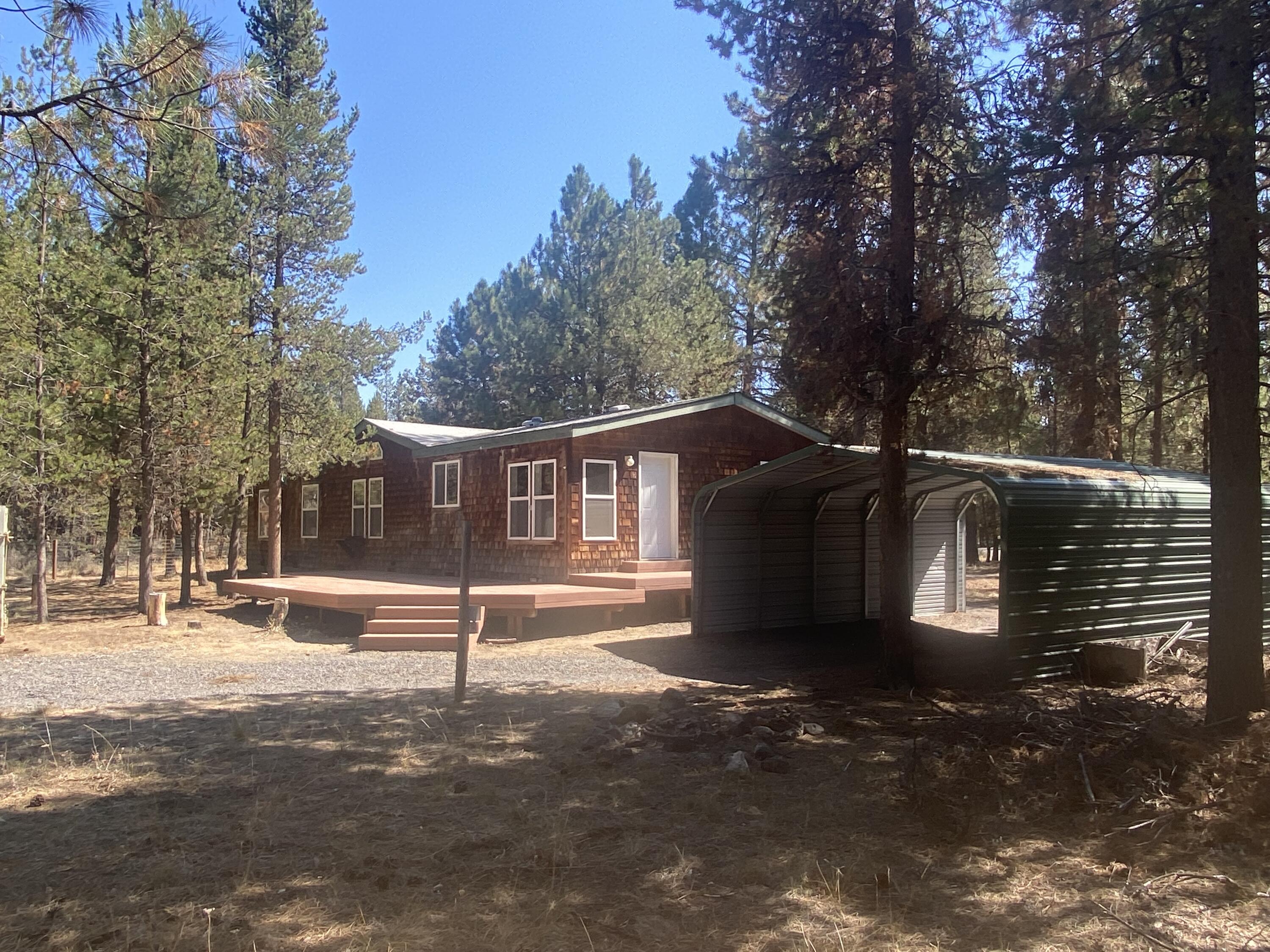 17576 Rosland Road La Pine, OR 97739 - Photo 6 of 41 IMG_1826