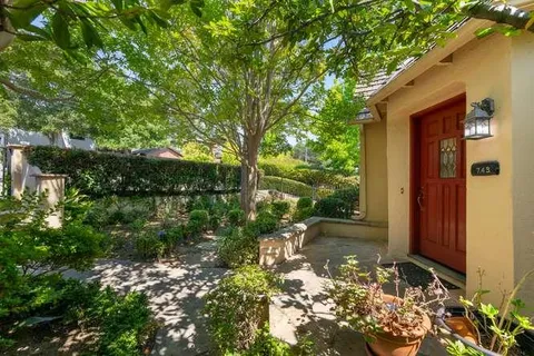 $2,688,862 | 743 Orange Avenue, San Carlos, CA 94070