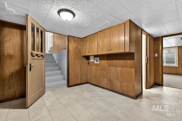 $2,300 | 1207 East Sheridan Avenue, Nampa, ID 83686