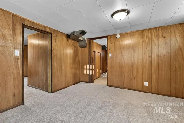 $2,300 | 1207 East Sheridan Avenue, Nampa, ID 83686