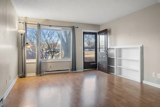 $129,900 | 101 North Orr Drive, Unit 1, Normal, IL 61761