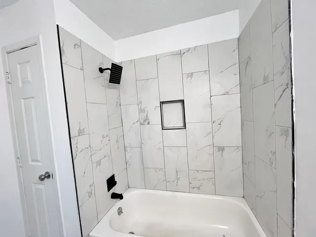 $129,900 | 101 North Orr Drive, Unit 1, Normal, IL 61761