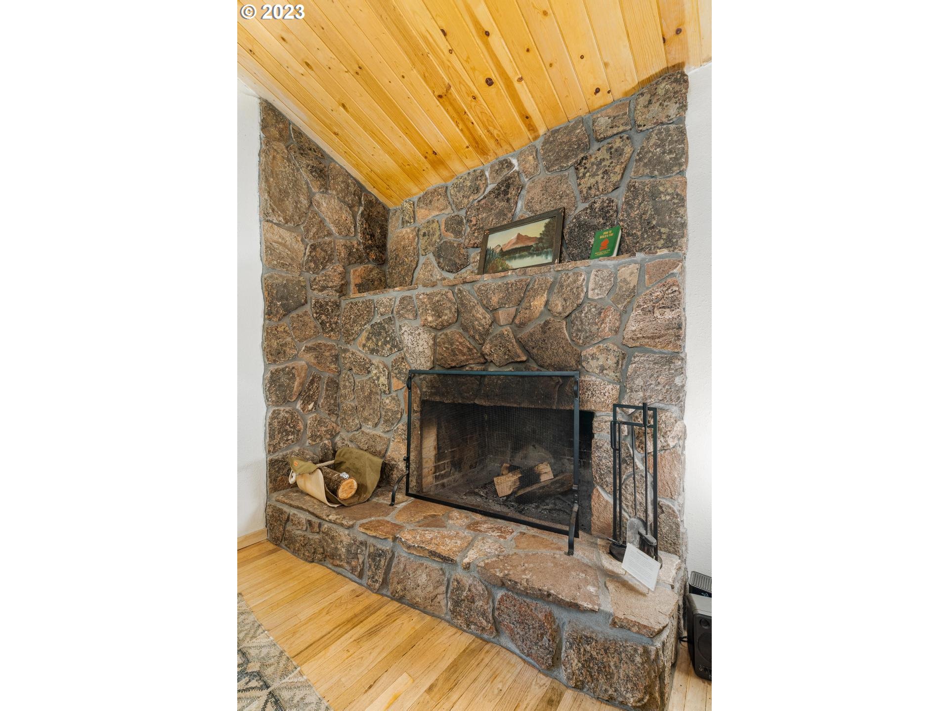 72715 East Village Loop Road Rhododendron, OR 97049 - Photo 10 of 48 a view of a fireplace in the room