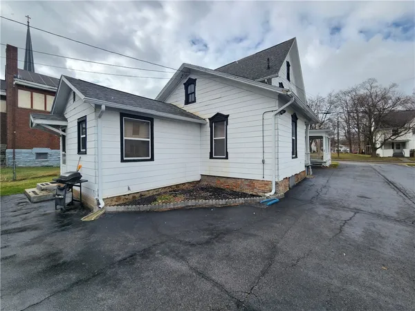 $399,000 | 43 Chapel Street, Mount Morris, NY 14510