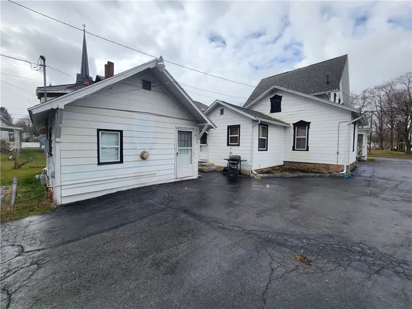 $399,000 | 43 Chapel Street, Mount Morris, NY 14510