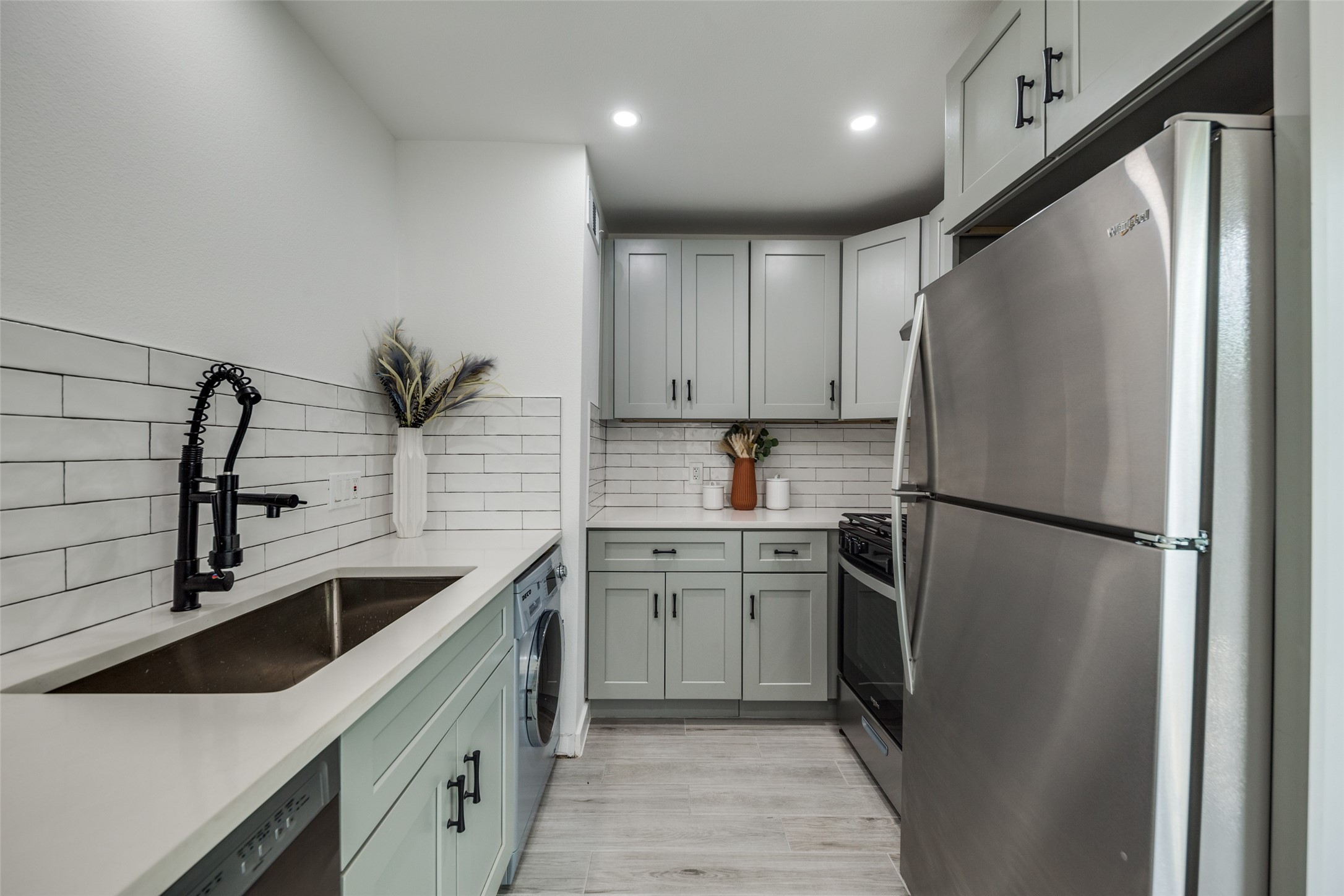 1200 East 52nd Street, Unit 204 Austin, TX 78723 - Photo 7 of 22