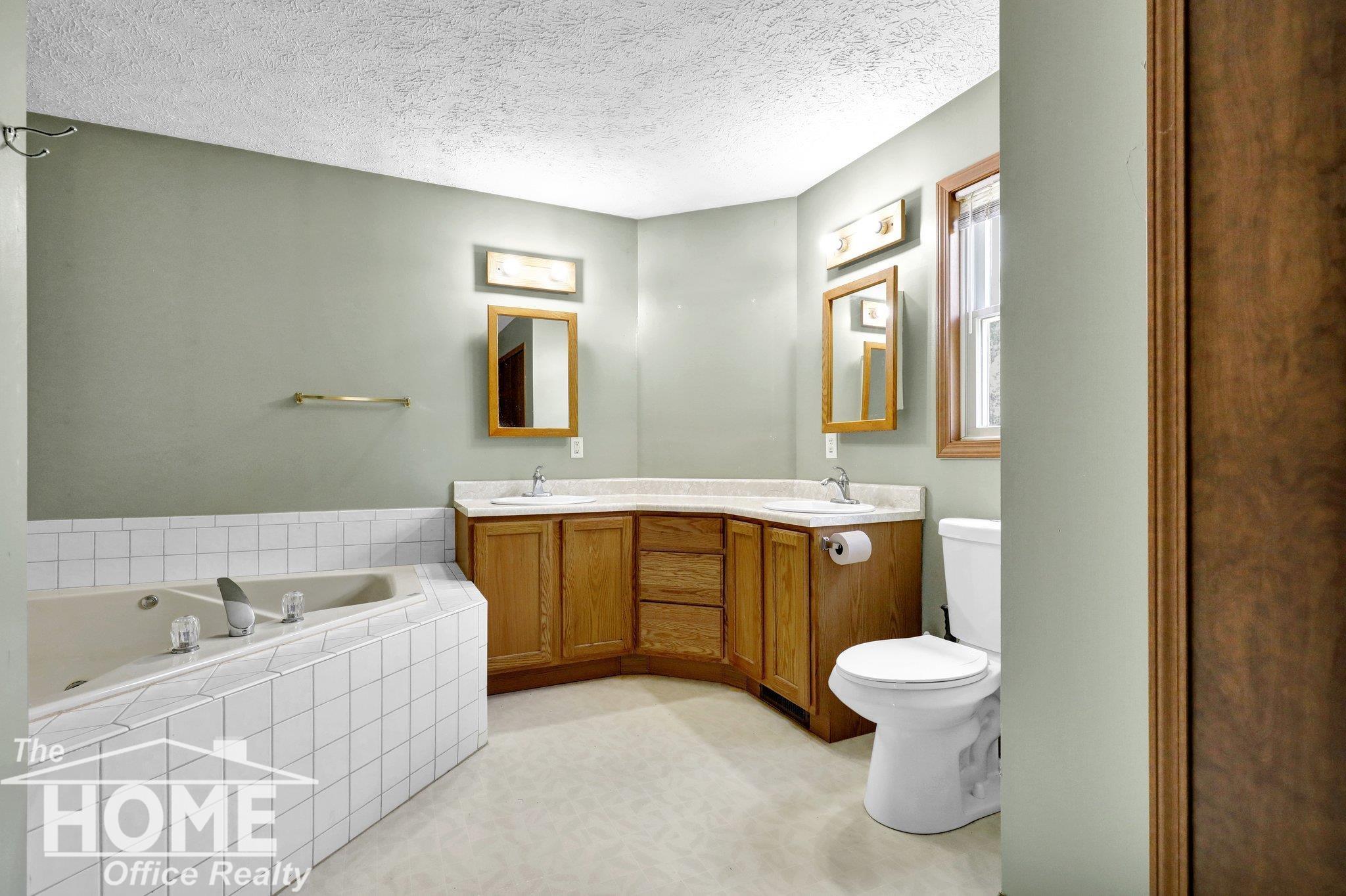 9013 North Owosso Road Fowlerville, MI 48836 - Photo 16 of 25 50155990-04312048-0b33-4535-8892-ced6d3c17e0f.JPG