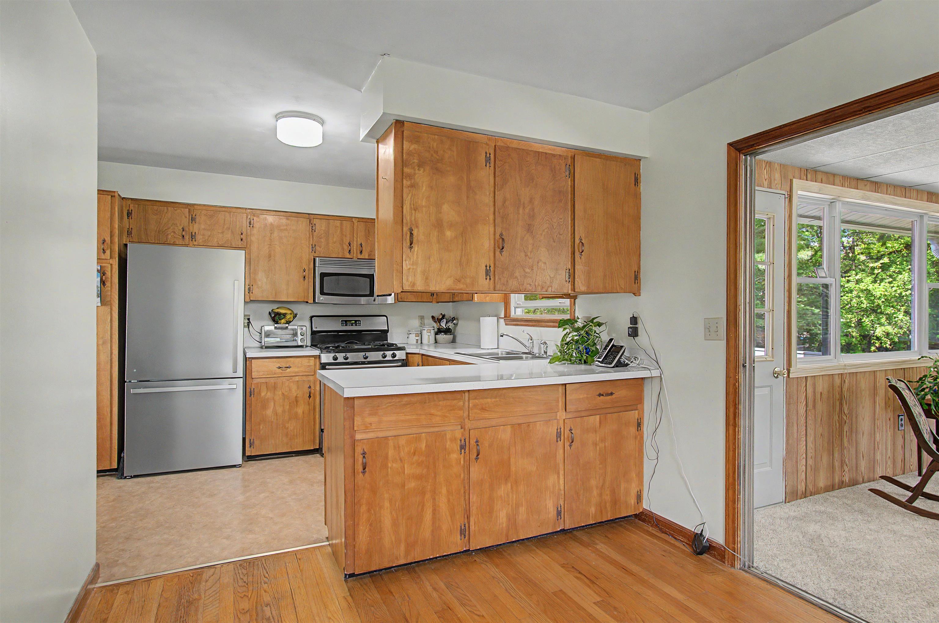 16 Colbert Street Essex Junction, VT 05452 - Photo 11 of 48