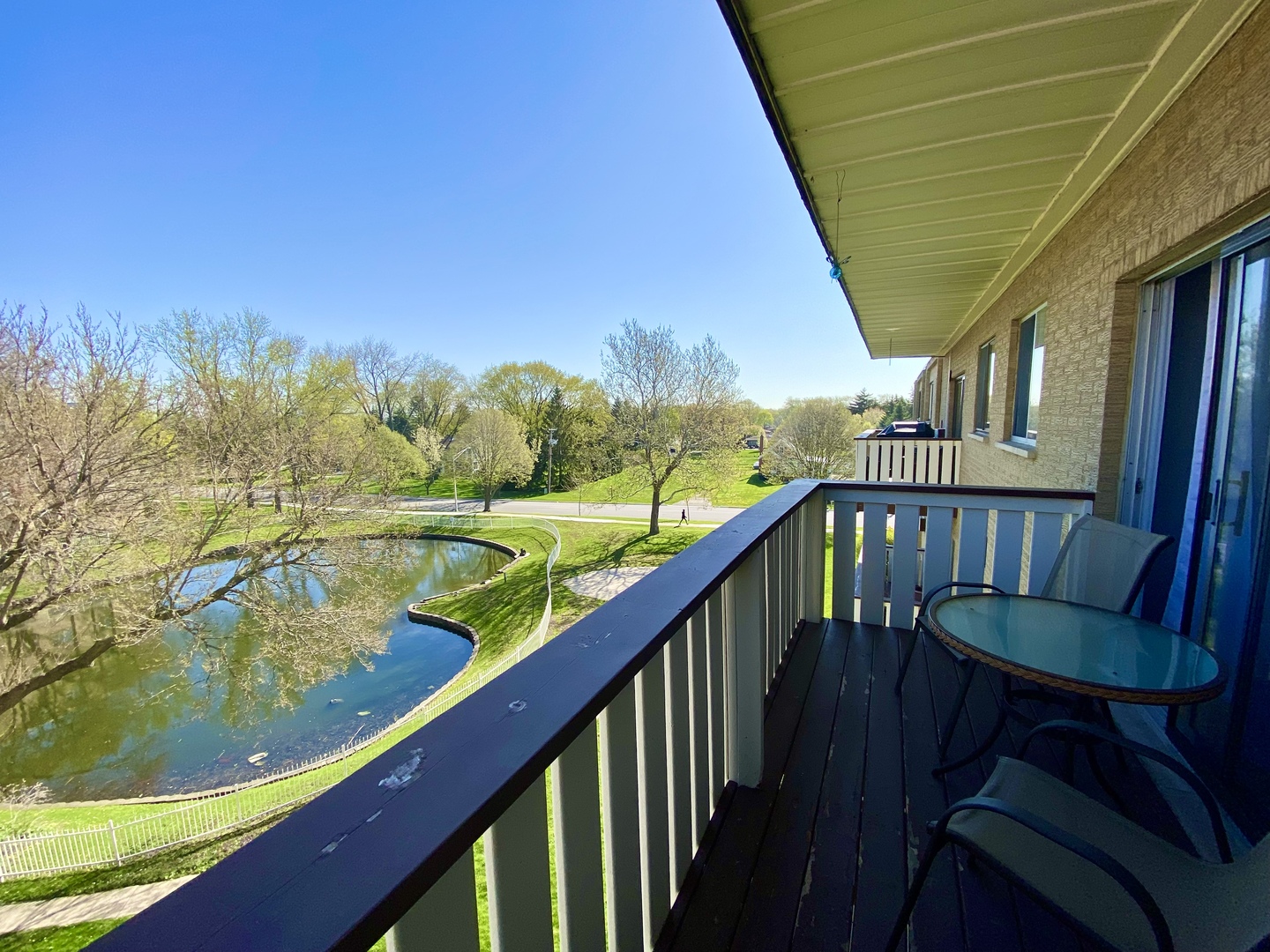 280 North Westgate Road, Unit 427 Mount Prospect, IL 60056 - Photo 21 of 23 a view of a balcony with chairs