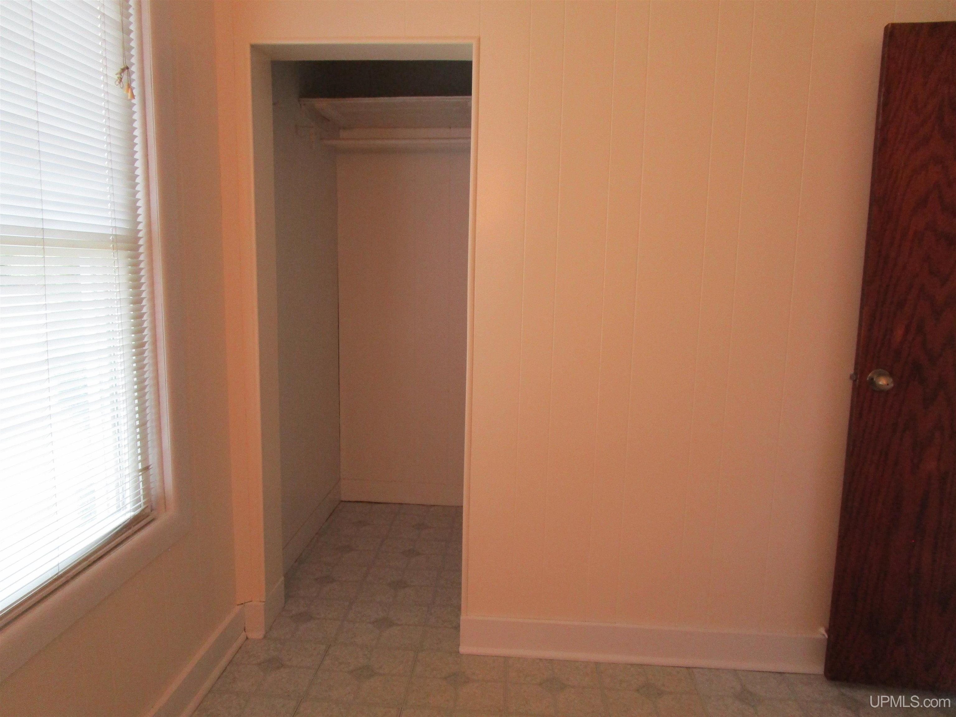 5617 F Road Bark River, MI 49807 - Photo 11 of 39