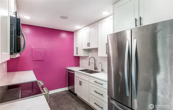 $2,500 | 2500 81st Avenue Southeast, Unit 332, Mercer Island, WA 98040