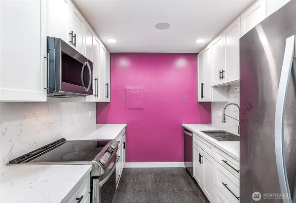 $2,500 | 2500 81st Avenue Southeast, Unit 332, Mercer Island, WA 98040