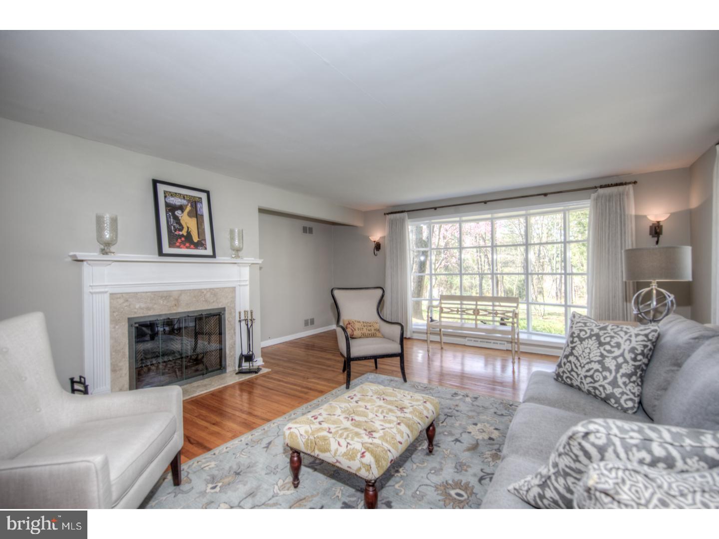 480 Sycamore Mills Road Media, PA 19063 - Photo 4 of 25 Living Room