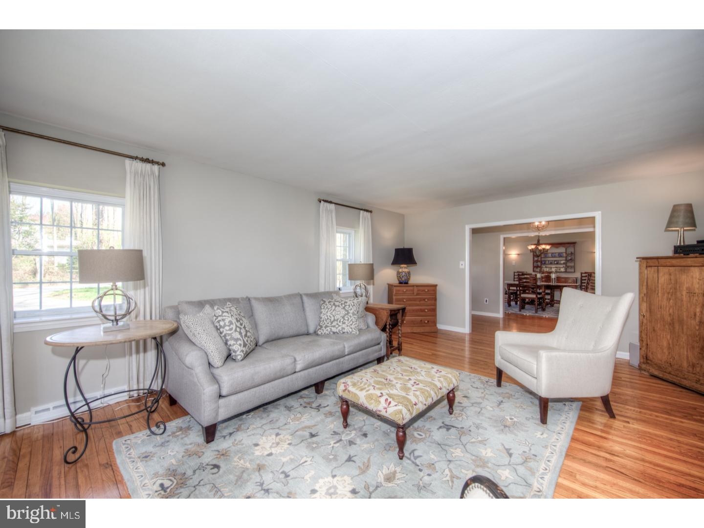 480 Sycamore Mills Road Media, PA 19063 - Photo 5 of 25 Living Room