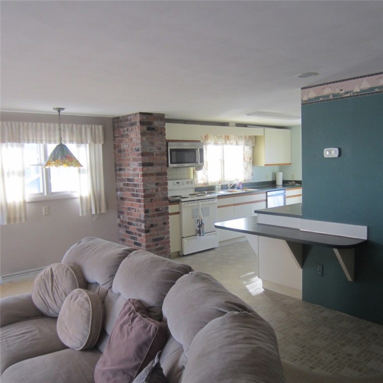 166 Peninsula Road South Kingstown, RI 02879 - Photo 13 of 28