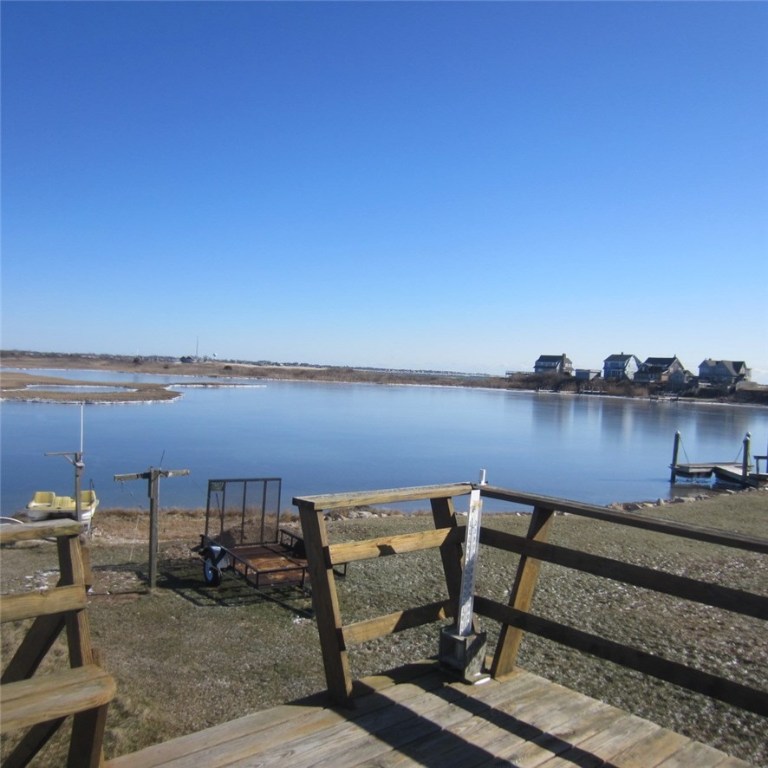 166 Peninsula Road South Kingstown, RI 02879 - Photo 3 of 28