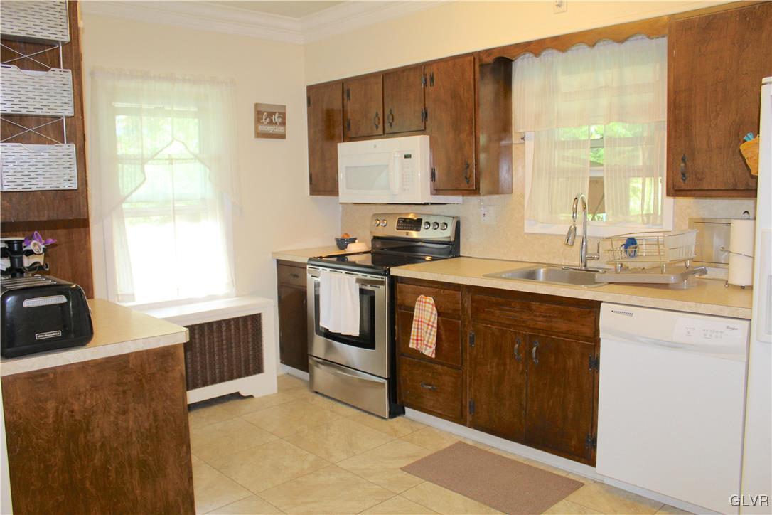 708 Public Road Bethlehem, PA 18015 - Photo 4 of 38 Gallery Image 4