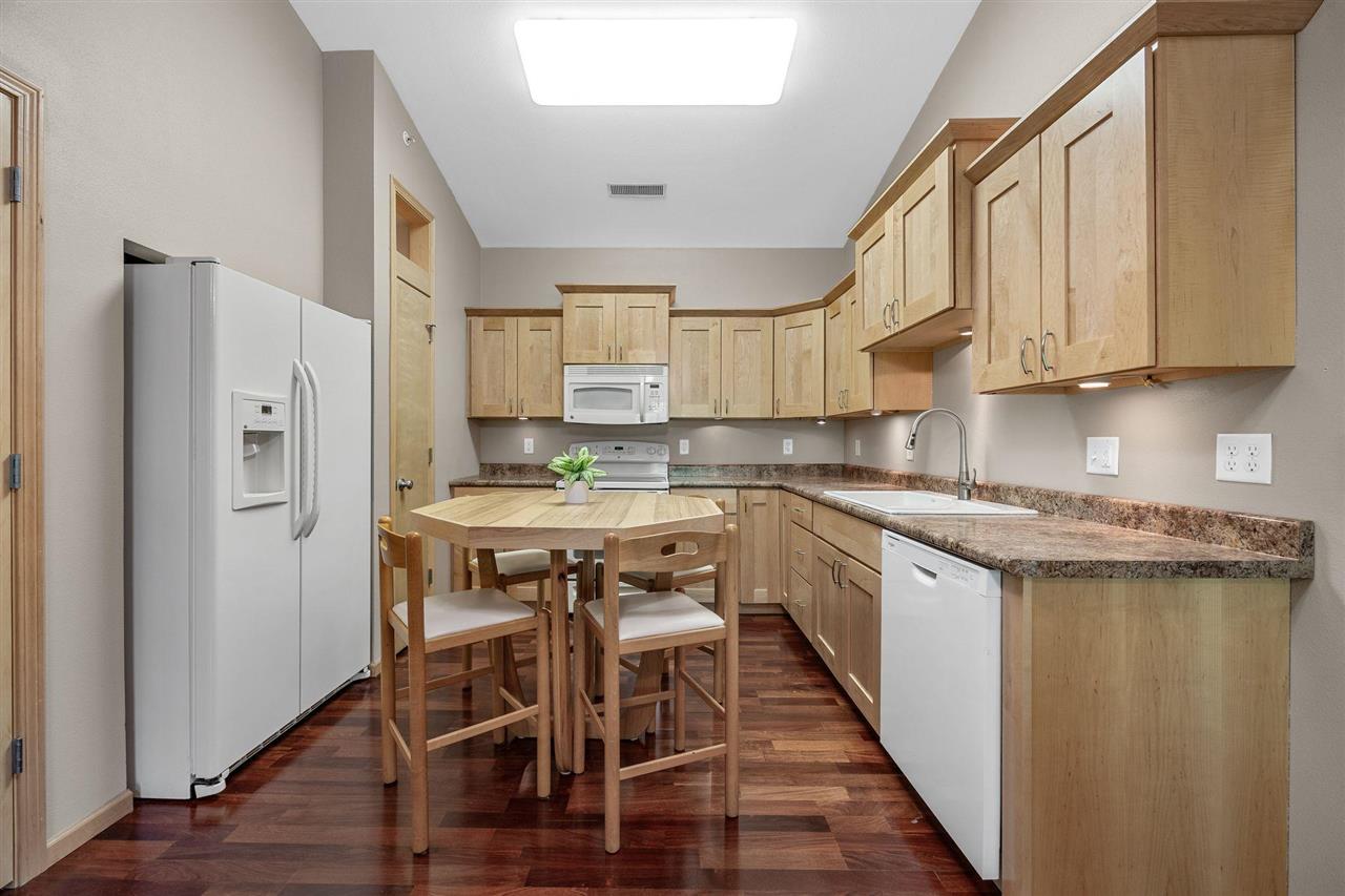 1092 Walnut Avenue, Unit 307 Riverside, IA 52327 - Photo 10 of 24 Gallery Image 10