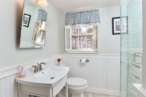 24 Colonial Road Hingham, MA 02043 - Photo 14 of 25 Gallery Image 14
