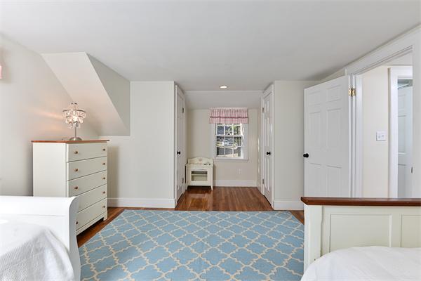 24 Colonial Road Hingham, MA 02043 - Photo 15 of 25 Gallery Image 15