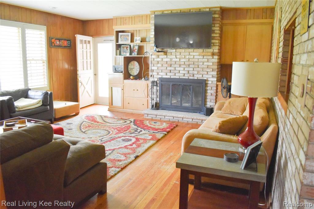 2001 Colchester Road Flint, MI 48503 - Photo 14 of 28