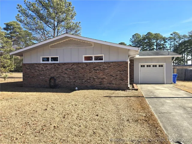 $1,400 | 266 Channing Drive, Fayetteville, NC 28303