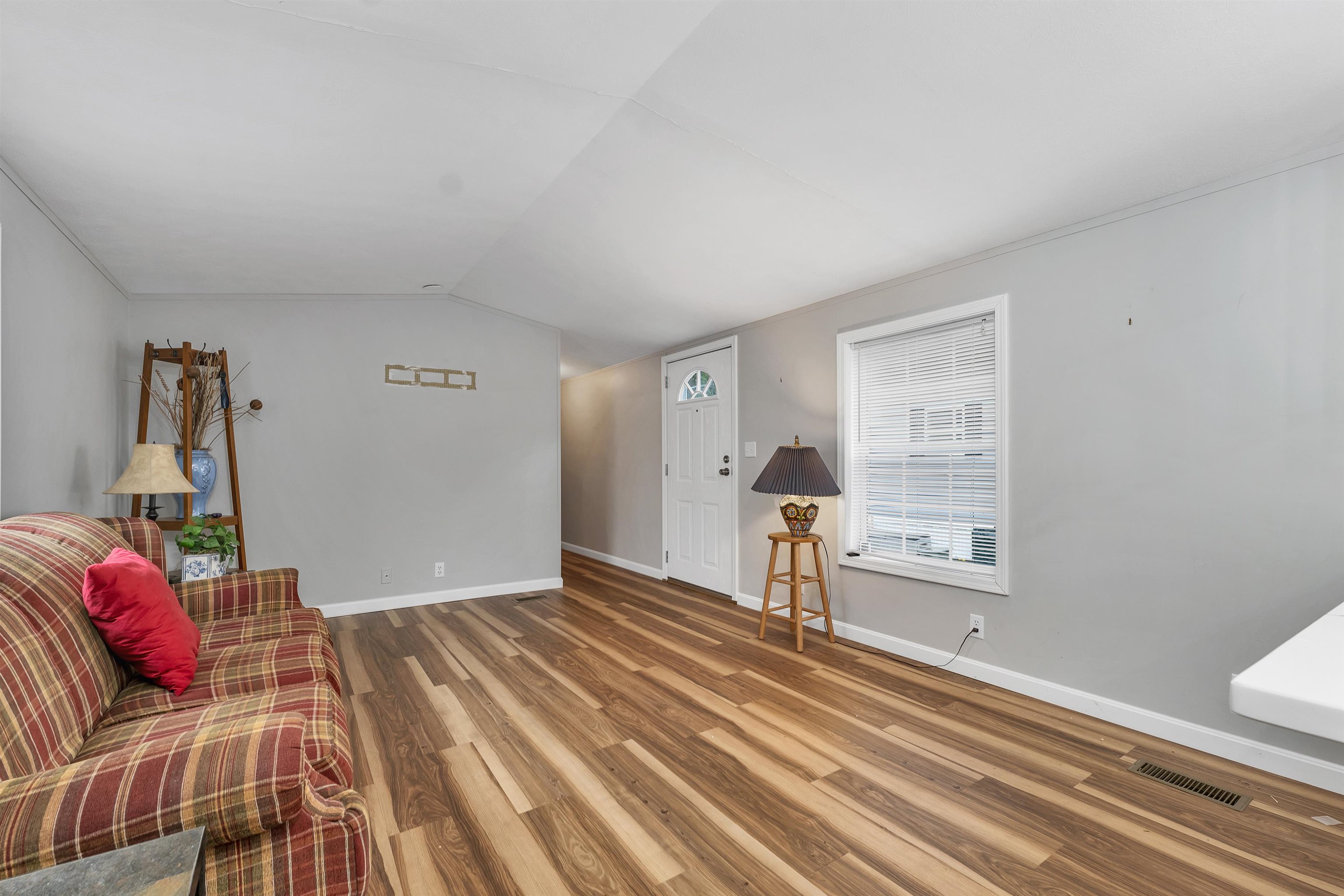 20 East Marina Road Gilford, NH 03249 - Photo 9 of 35 Gallery Image 9