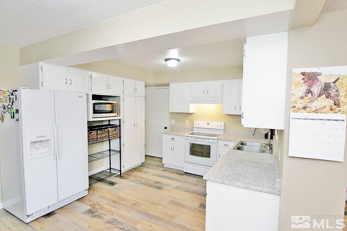 3810 Petrel Court Reno, NV 89508 - Photo 9 of 38 Photo 9