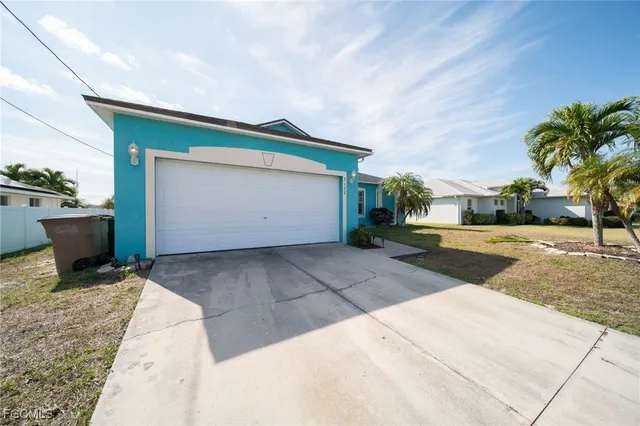 $1,900 | 2122 Southwest 29th Terrace, Cape Coral, FL 33914
