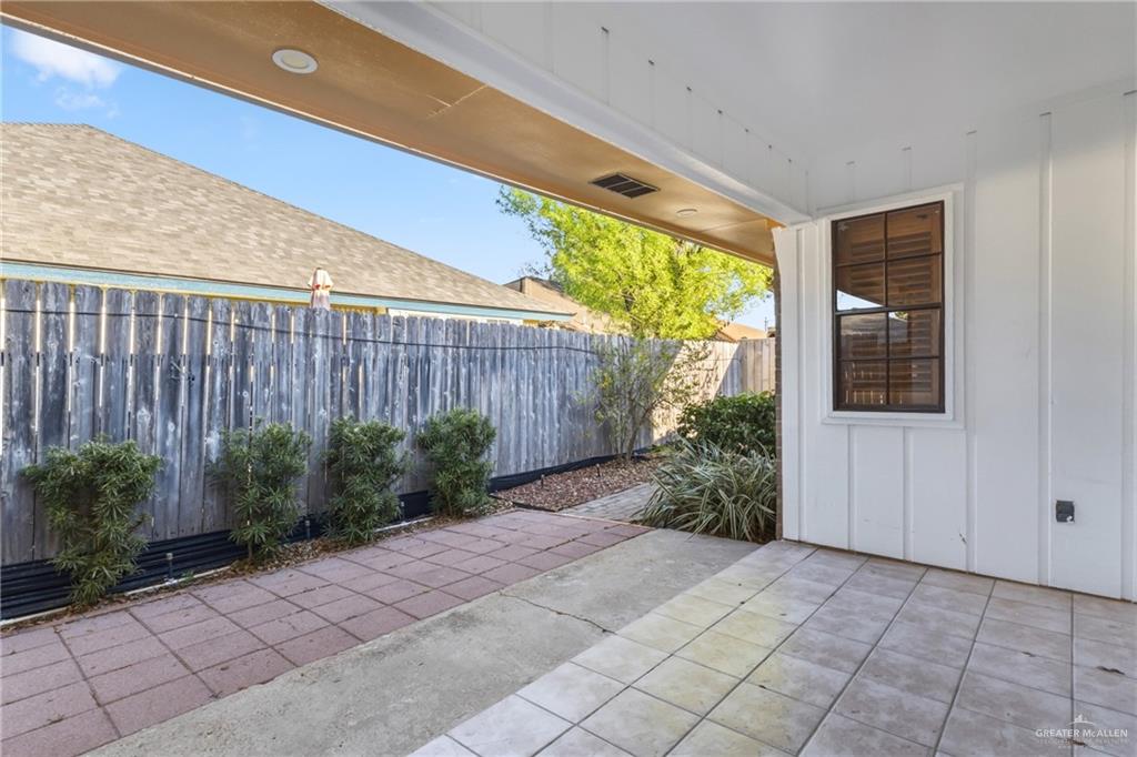 2312 Yarrow Street Mission, TX 78574 - Photo 15 of 20 a entryway view with outdoor space