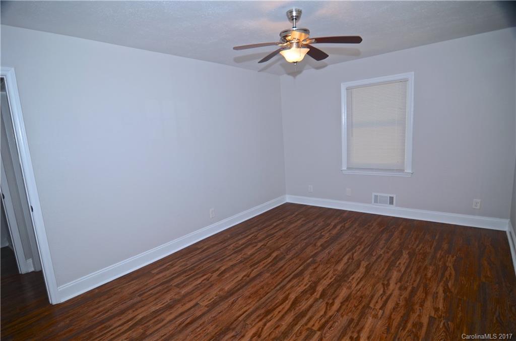 4534 Cinderella Road Charlotte, NC 28213 - Photo 11 of 13 Gallery Image 11
