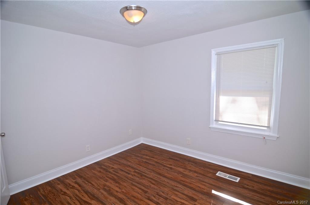 4534 Cinderella Road Charlotte, NC 28213 - Photo 7 of 13 Gallery Image 7