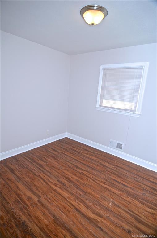 4534 Cinderella Road Charlotte, NC 28213 - Photo 8 of 13 Gallery Image 8