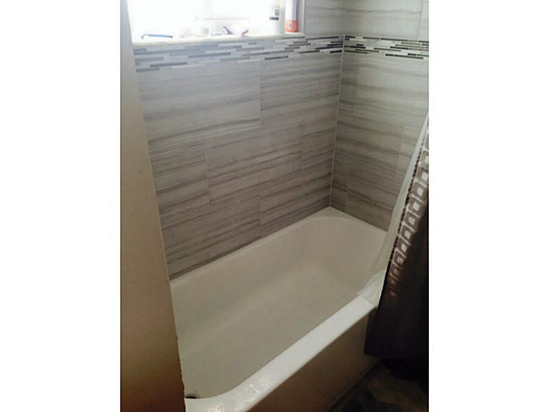 470 Northwest 8th Street Boca Raton, FL 33432 - Photo 16 of 34 Bathroom