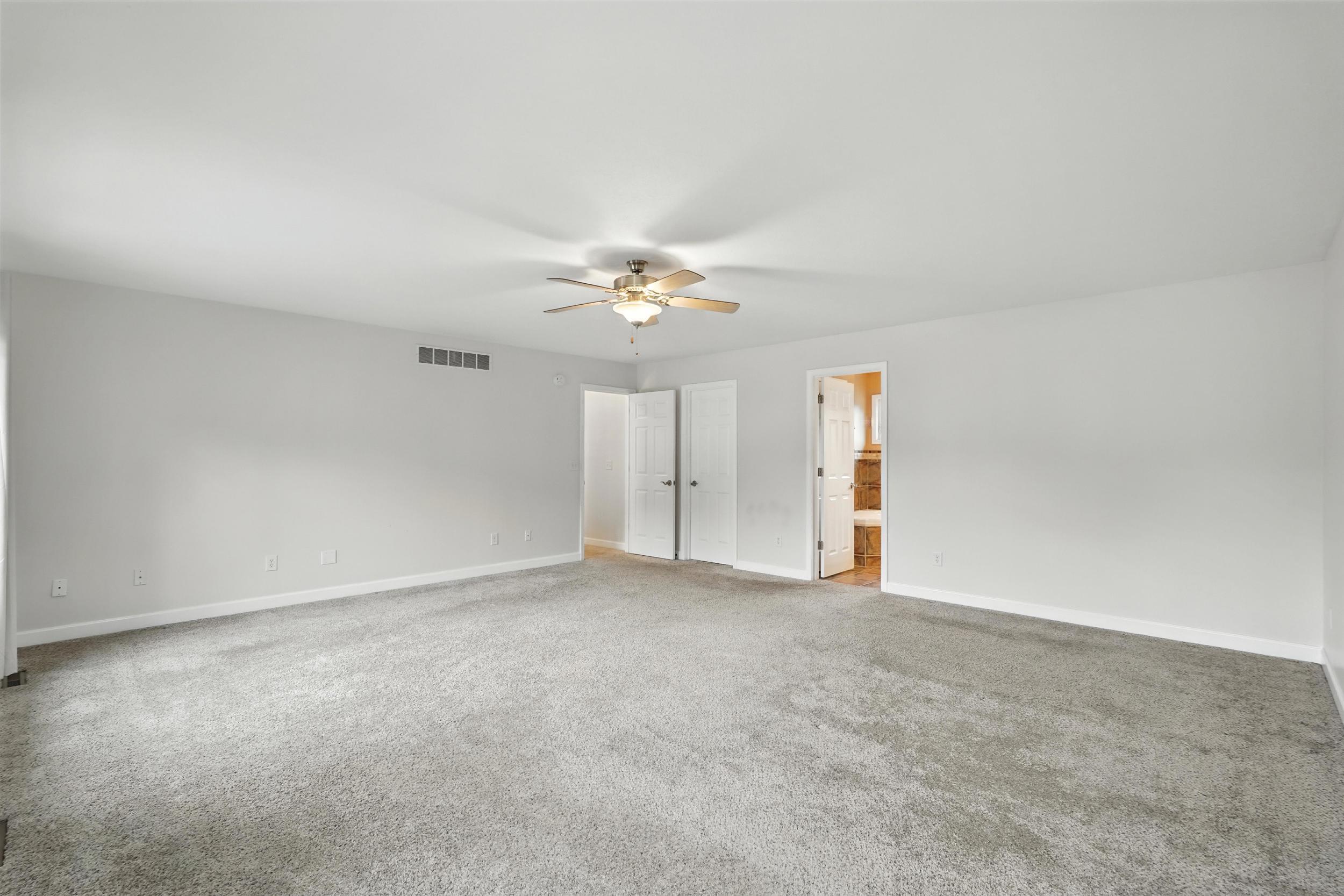 312 Rigg Street New Carlisle, IN 46552 - Photo 11 of 25 2500x1667