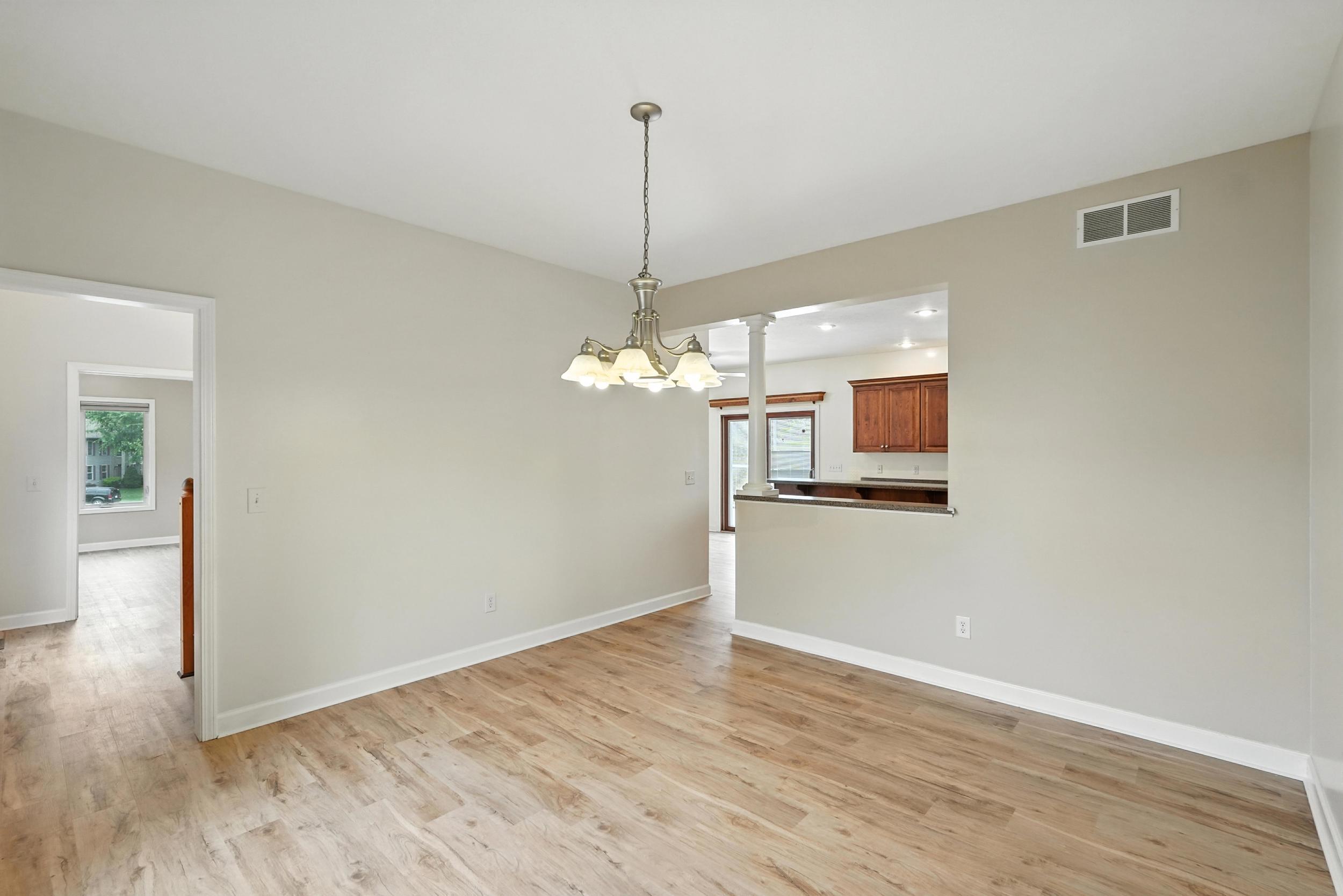 312 Rigg Street New Carlisle, IN 46552 - Photo 7 of 25 2500x1668