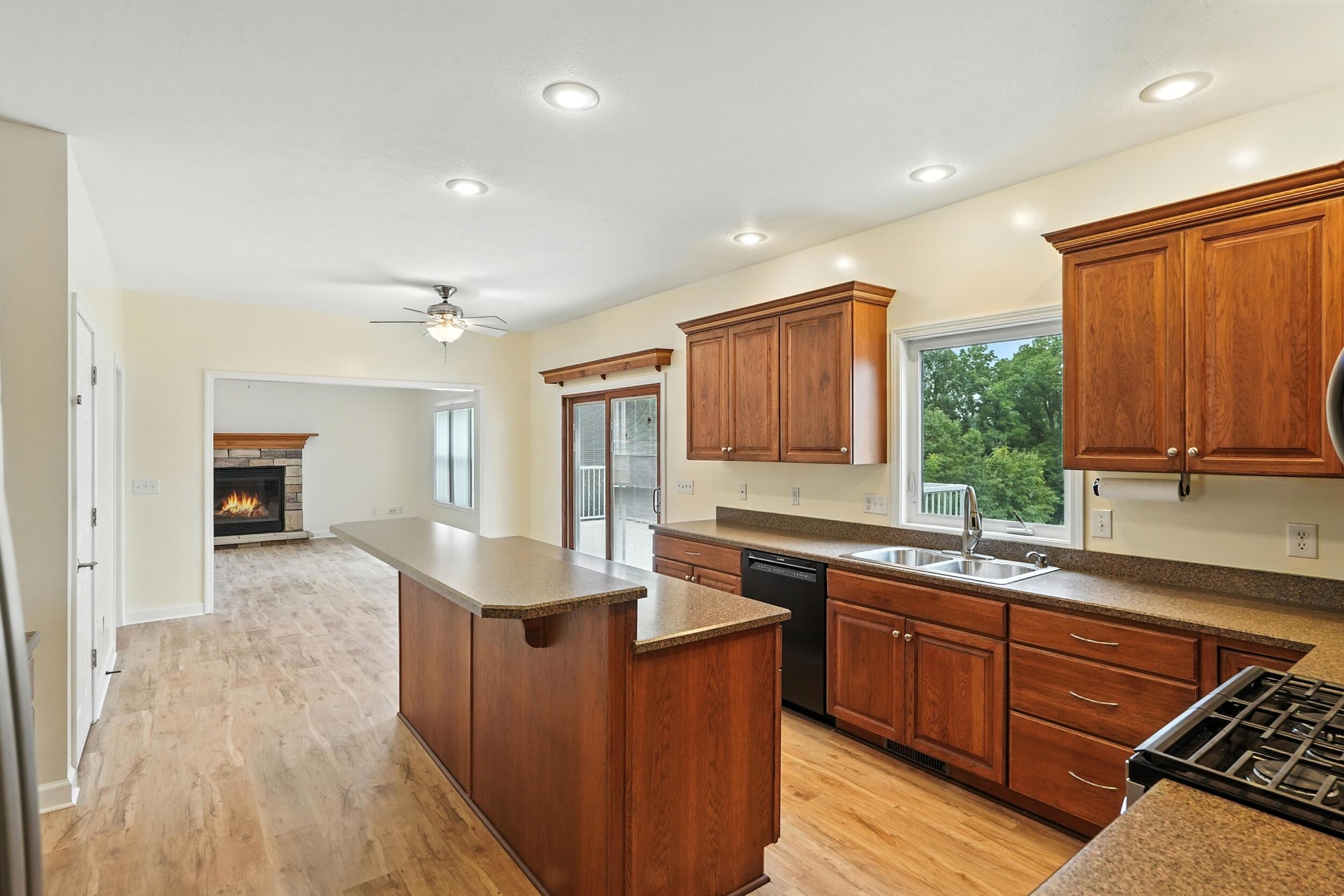 312 Rigg Street New Carlisle, IN 46552 - Photo 8 of 25 2500x1667