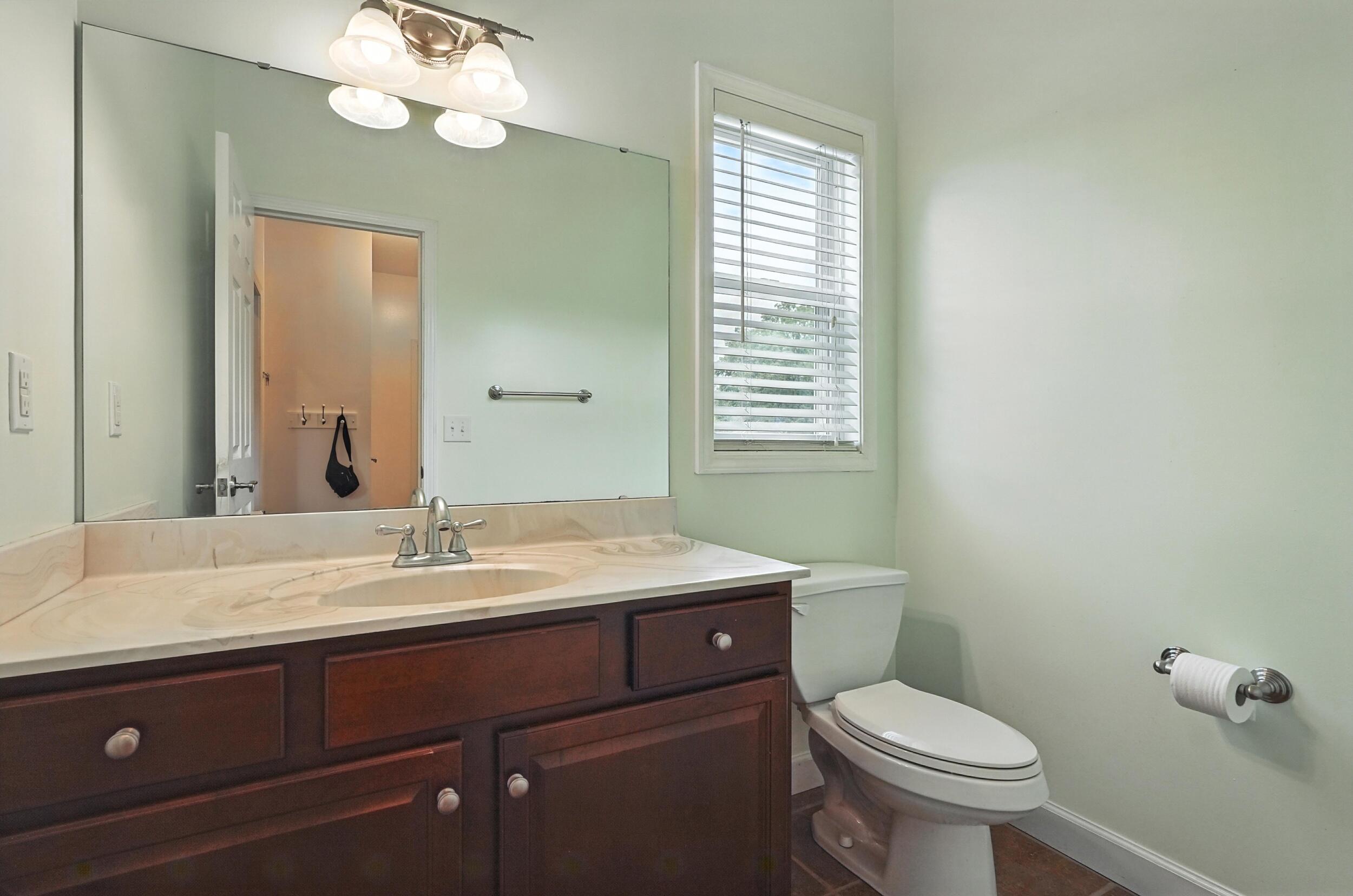312 Rigg Street New Carlisle, IN 46552 - Photo 9 of 25 2500x1656