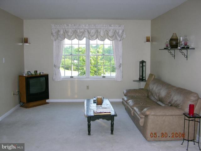 1608 Buckingham Road Harrisburg, PA 17111 - Photo 4 of 9 Gallery Image 4