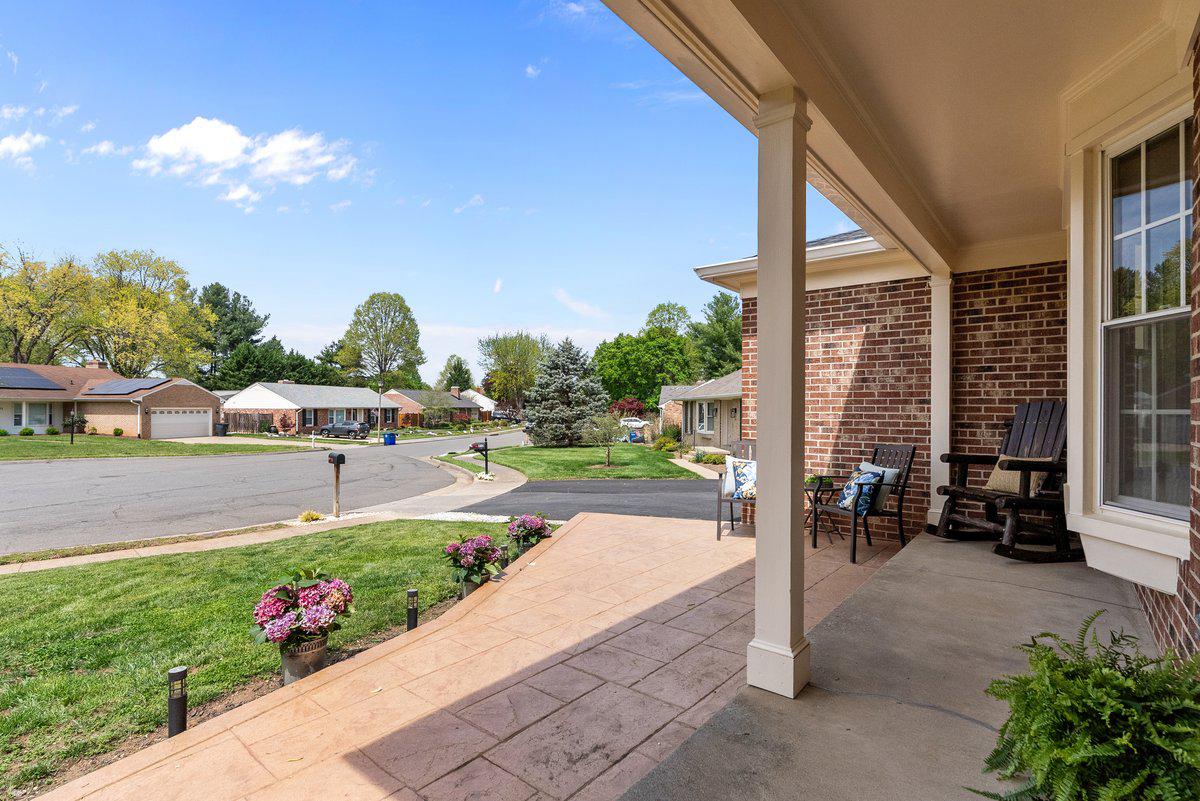 314 Belmont Place Southwest Leesburg, VA 20175 - Photo 26 of 42