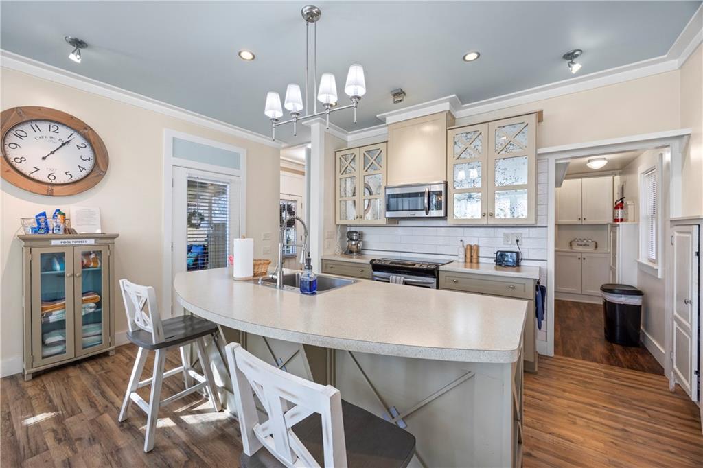 243 Bluegill Road Eatonton, GA 31024 - Photo 18 of 144 a large kitchen with a table and chairs