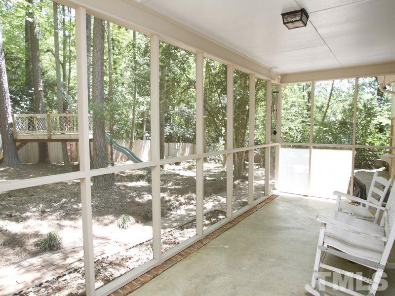 4804 Dundee Place Raleigh, NC 27612 - Photo 14 of 18