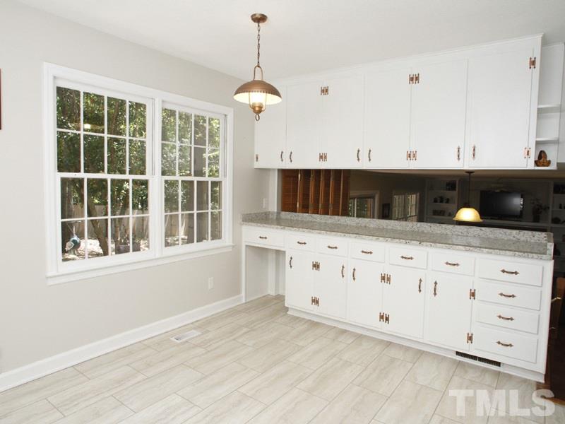 4804 Dundee Place Raleigh, NC 27612 - Photo 3 of 18