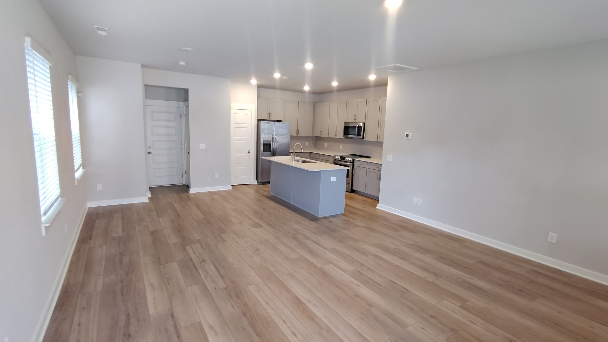 2280 Hospitality Lane Murfreesboro, TN 37128 - Photo 2 of 10