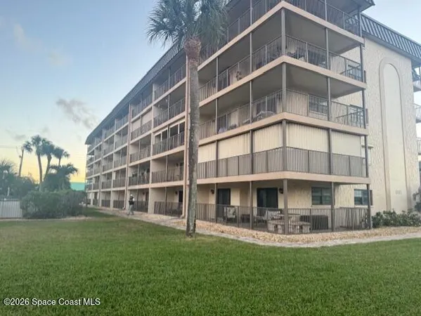 $334,900 | 4105 Ocean Beach Boulevard, Unit 524, Cocoa Beach, FL 32931