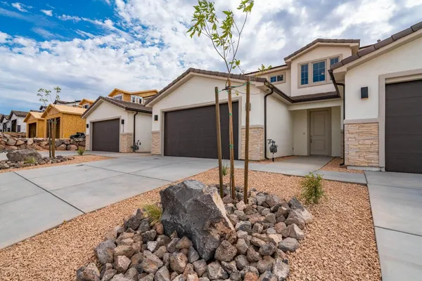 $365,900 | 527 North 550 West, Hurricane, UT 84737