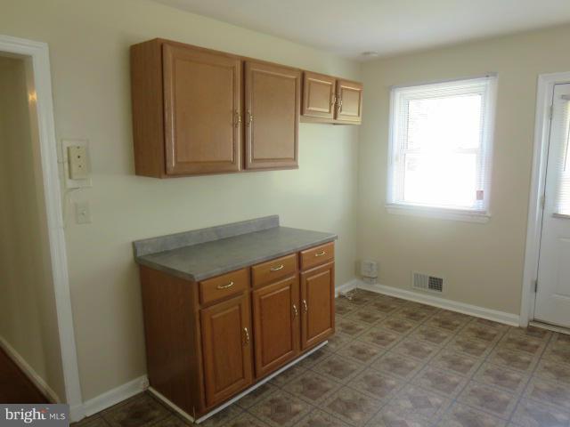6102 Manor Road Clinton, MD 20735 - Photo 6 of 17 Kitchen