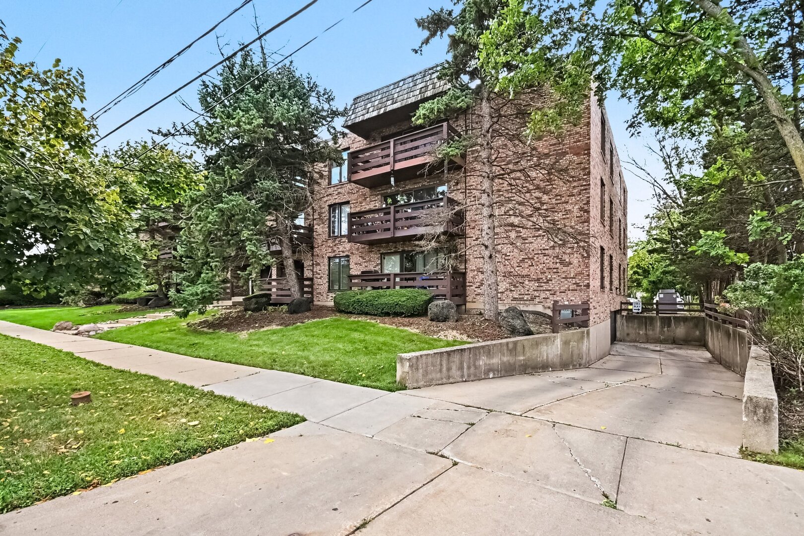 1815 Oakton Street, Unit 1A Park Ridge, IL 60068 - Photo 16 of 21 Gallery Image 16