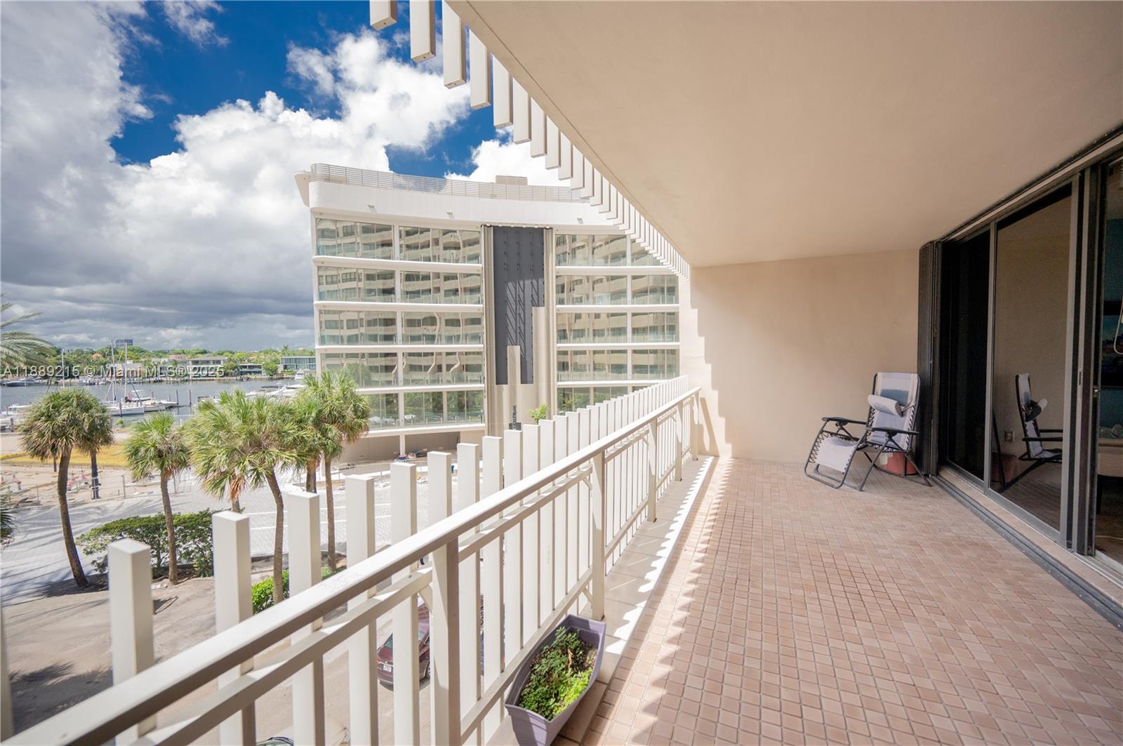 3 Grove Isle Drive, Unit C308 Miami, FL 33133 - Photo 15 of 54 a view of a balcony